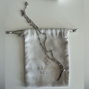 Kendra Scott pendant necklace